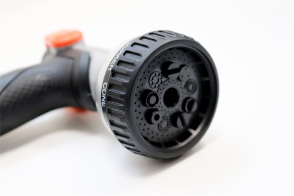 HOME It® sprinkler nozzle with regulation and 9 spray functions